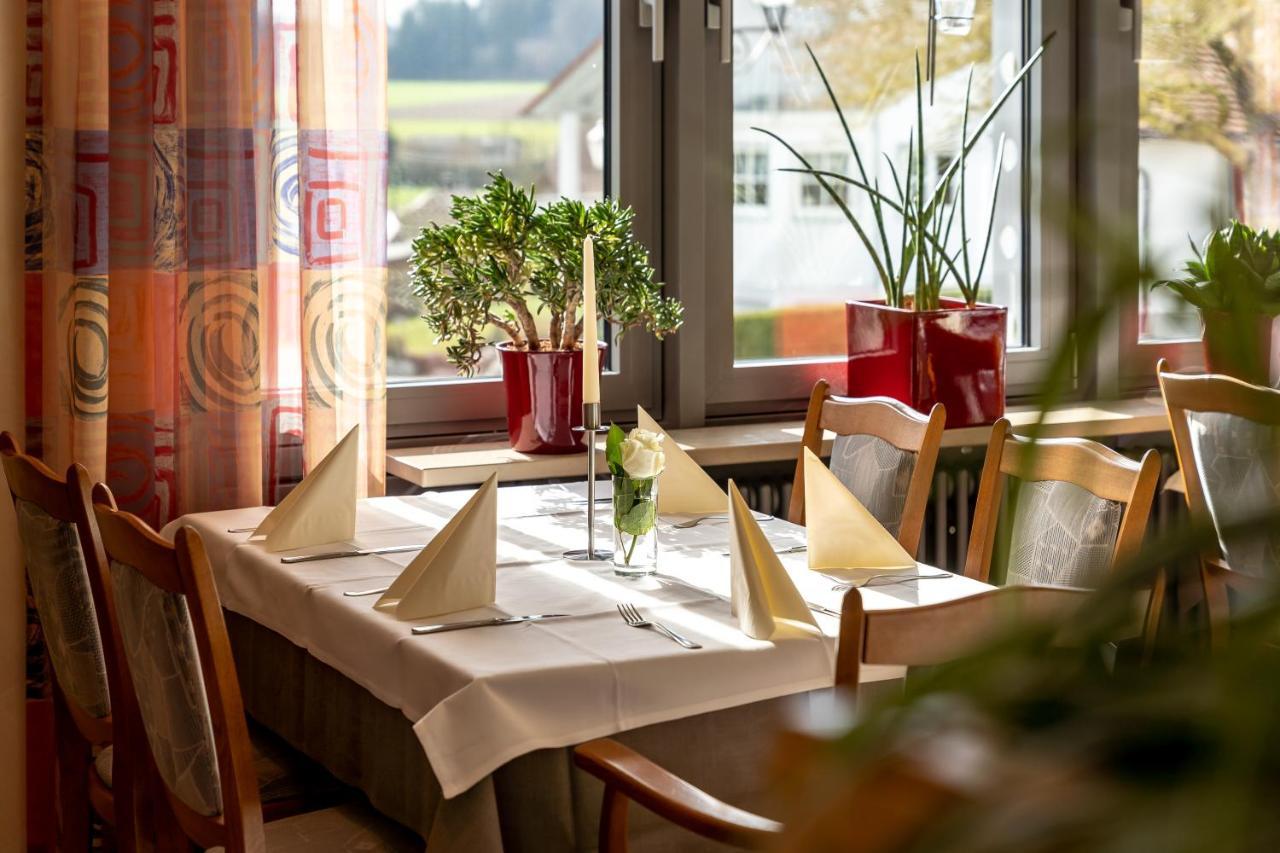Gasthaus Hotel Zum Mohren Niederstotzingen Esterno foto